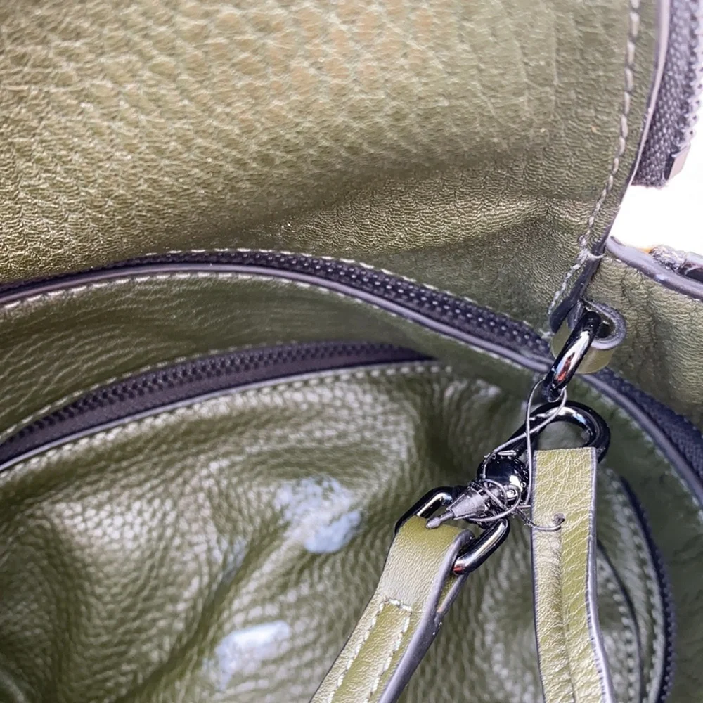 Marc Jacobs REVERSIBLE leather Crossbody / Creme /Hunter Green, GOAT leather